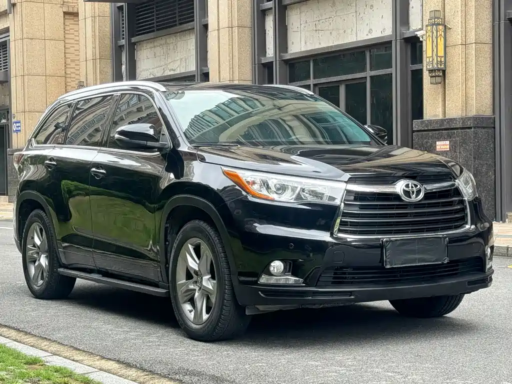 Highlander 2.0 T 4 WD Luxury 7-seat