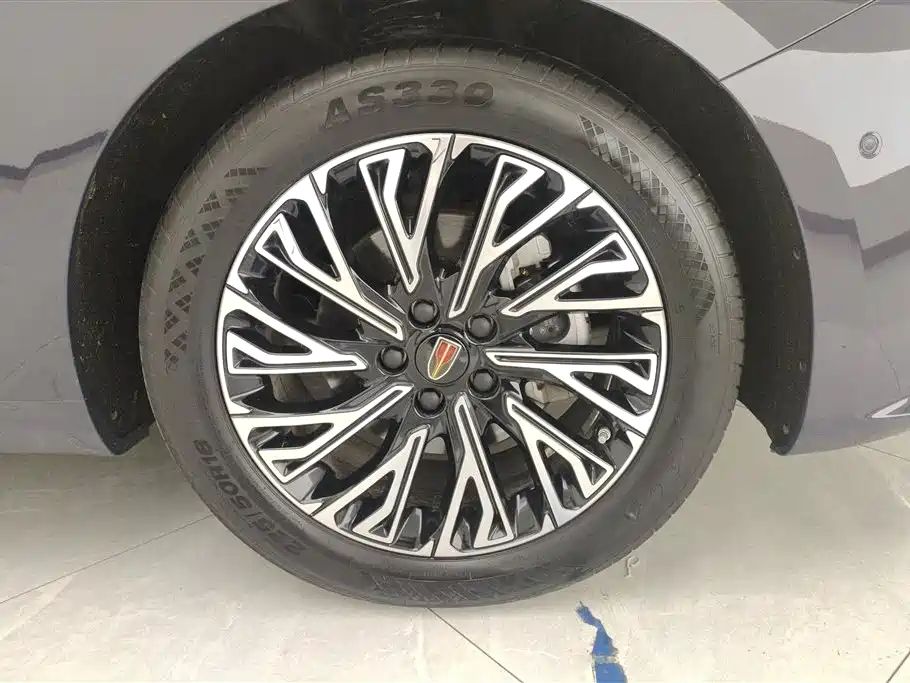 Hongqi H5 2.0 T Auto Connected Flagship Leading