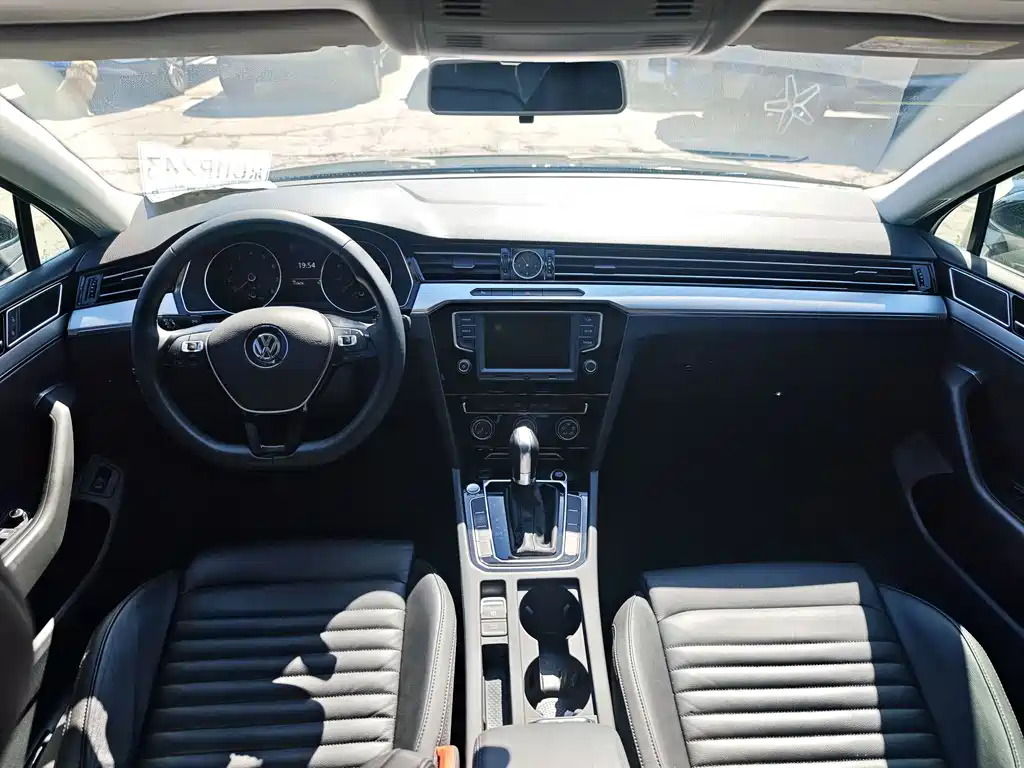 Magotan 330 TSI DSG Leading