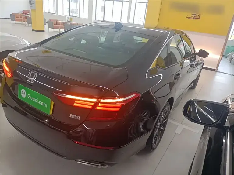 Honda Inspire 260 TURBO Elegant