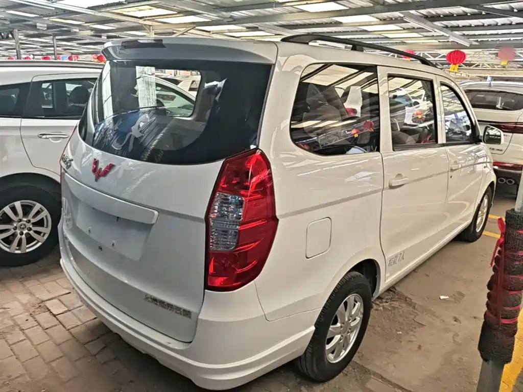 Wuling Hongguang 1.5 L S Standard