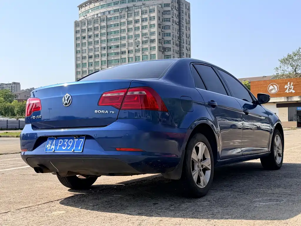 Bora 1.4 T Auto Comfort