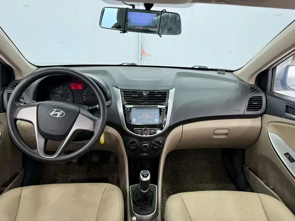 Accent 1.4 L Manual Intelligent GLS