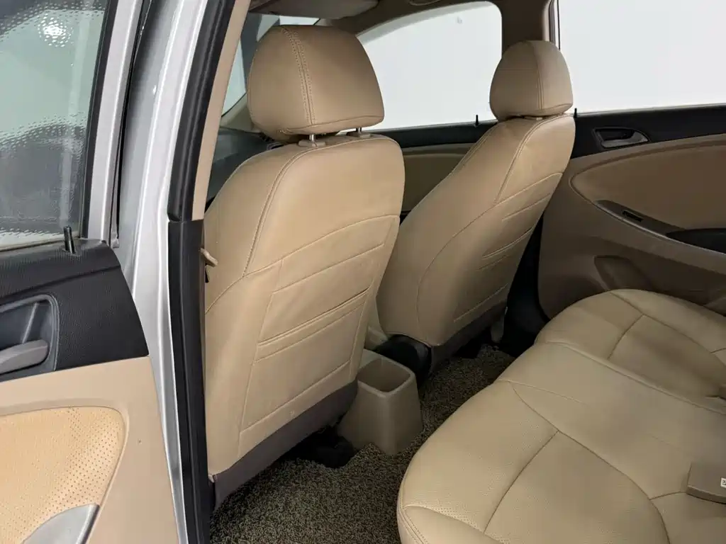 Accent 1.4 L Manual Intelligent GLS