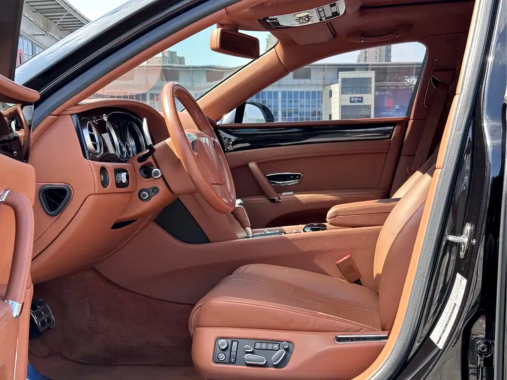 Flying Spur 4.0 T V8 S Standard