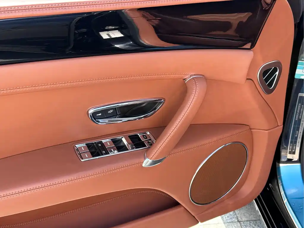 Flying Spur 4.0 T V8 S Standard