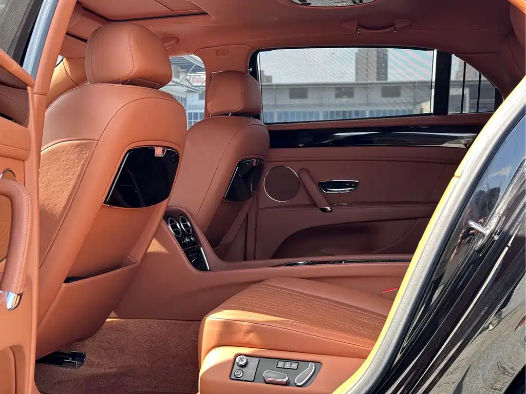 Flying Spur 4.0 T V8 S Standard