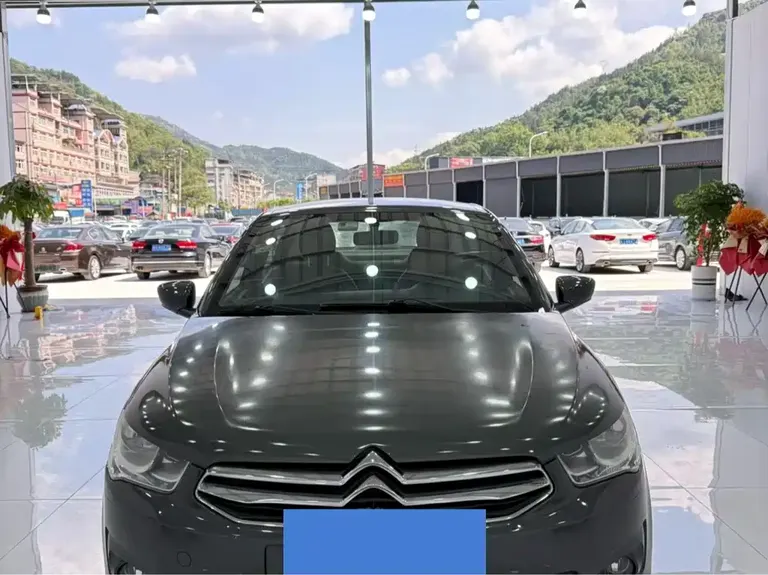 Citroën Elysee 1.6 L Auto Fashion