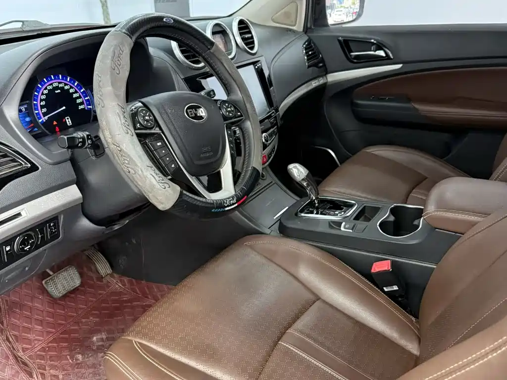 BYD S7 2.0 T Upgraded Auto Distinguished