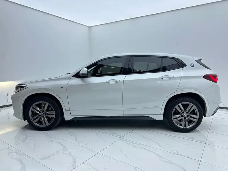 BMW X2 sDrive25 i M Offroad Package