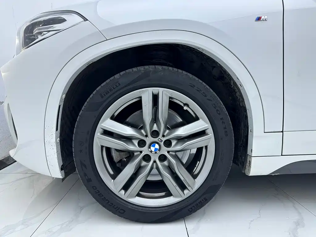 BMW X2 sDrive25 i M Offroad Package