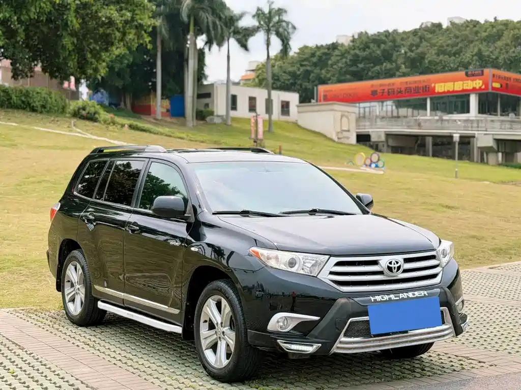 Highlander 2.7 L 2 WD 7-seat Luxury