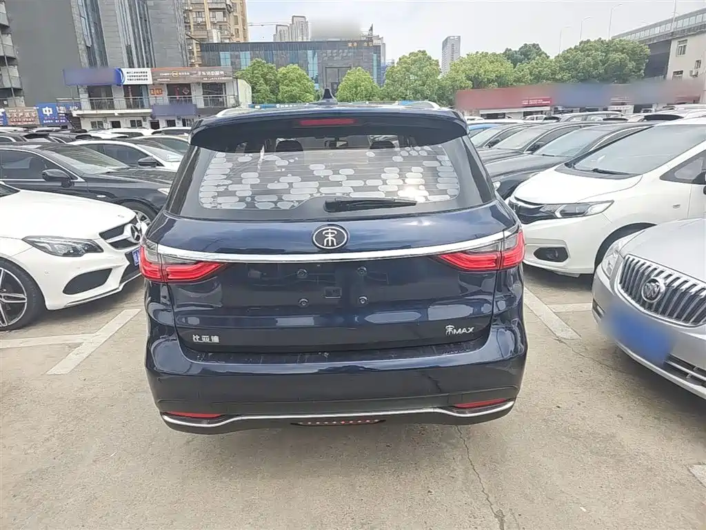 Song MAX 1.5 T Auto Connected Distinguished 7-seat