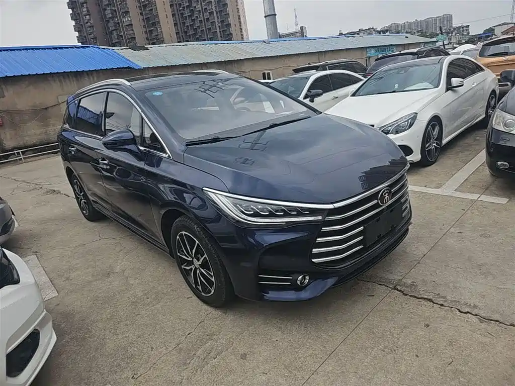 Song MAX 1.5 T Auto Connected Distinguished 7-seat
