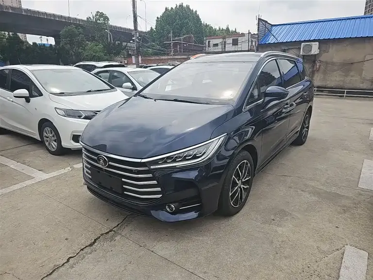 BYD Song MAX 1.5 T Auto Connected Distinguished 7-seat