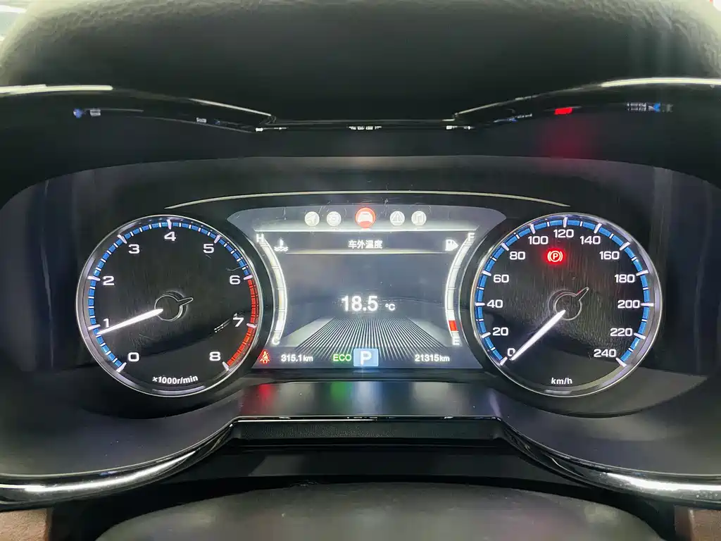 GAC Trumpchi GS8 390 T 2 WD Luxury Connected (7-seat)