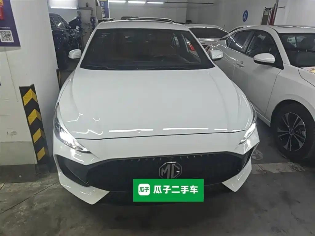 MG5 180 DVVT CVT Youth Luxury