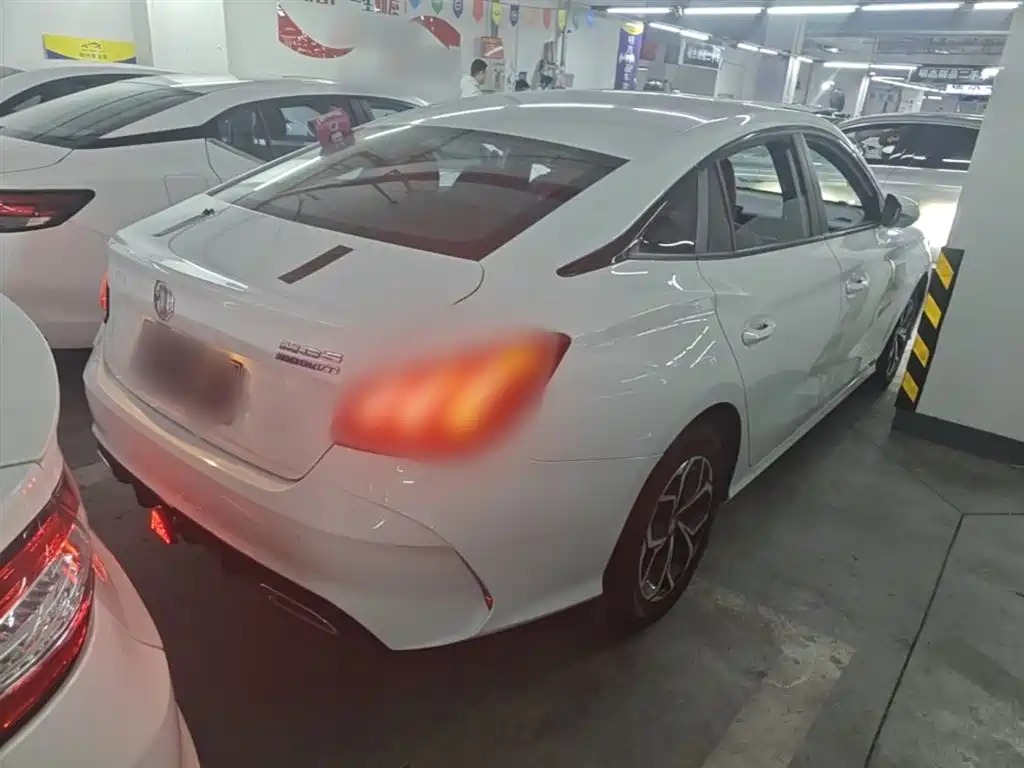 MG5 180 DVVT CVT Youth Luxury
