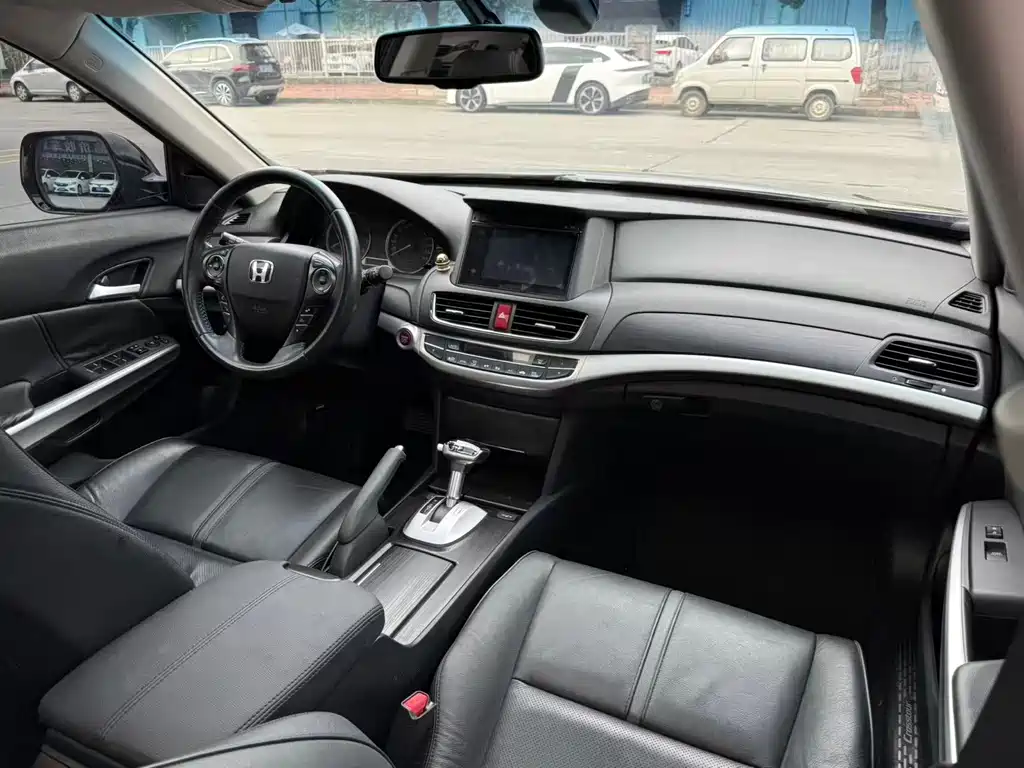 Crosstour 2.4 L Luxury