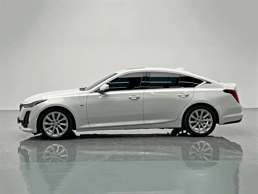 Cadillac CT5 28 T Style