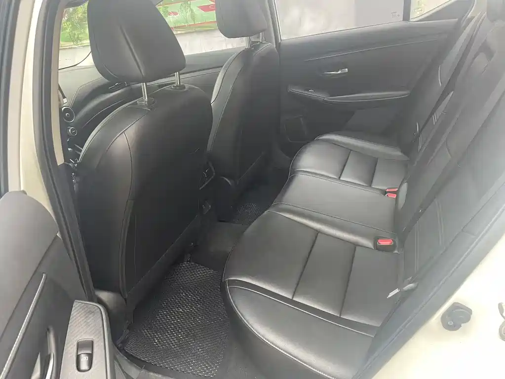 Sylphy 1.6 L CVT Joy