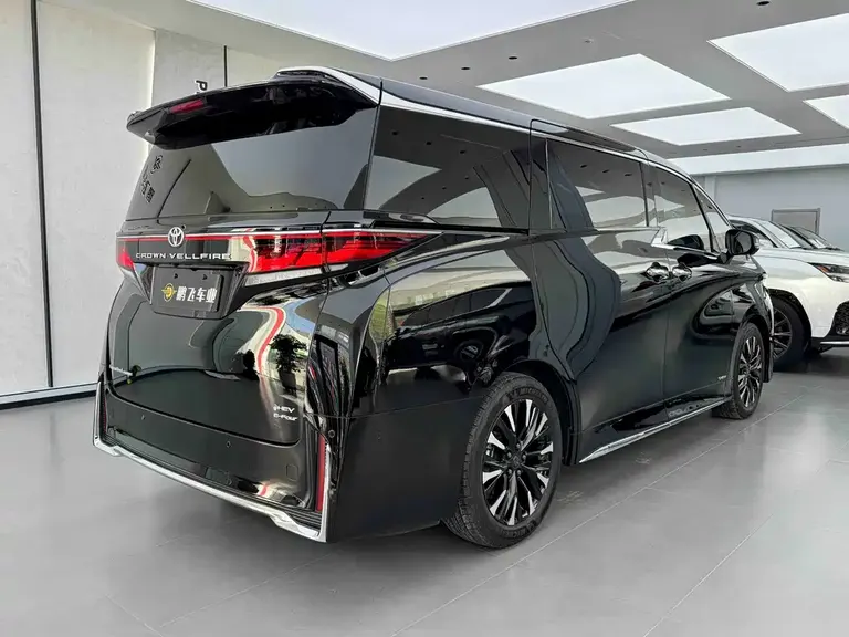 Toyota Vellfire Crown Dual Engine 2.5 L Supreme Executive