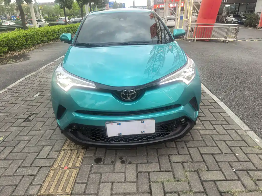 Toyota C-HR 丰田C-HR 2018款 2.0 L 豪华天窗版 国V