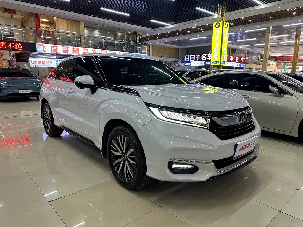 Avancier 370 TURBO 2 WD Luxury