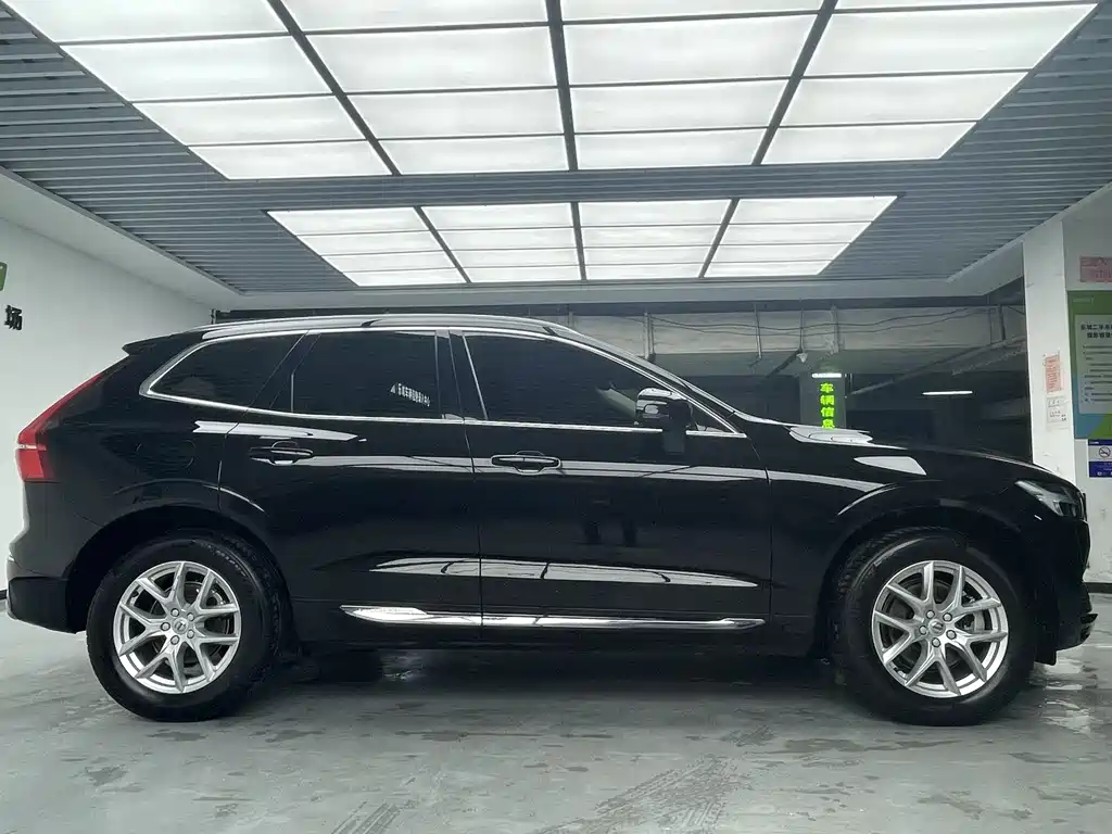 Volvo XC60 T5 4 WD Smart Ease CN-VI