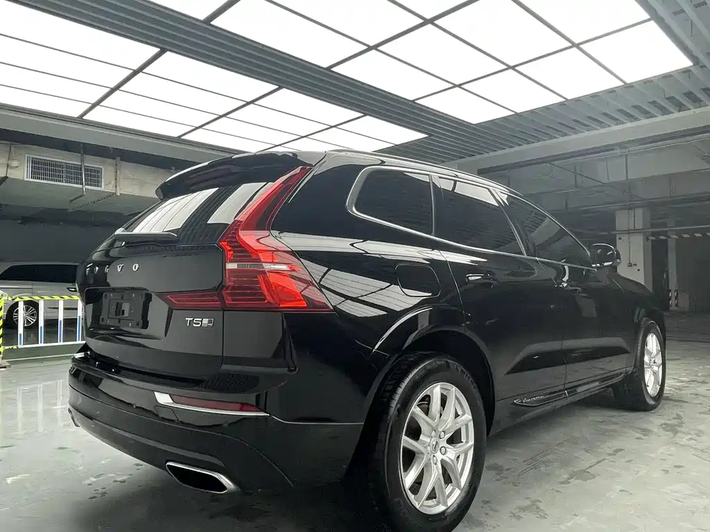Volvo XC60 T5 4 WD Smart Ease CN-VI