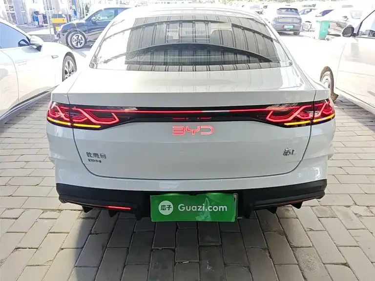 BYD Qin L DM-i 120 KM Leading