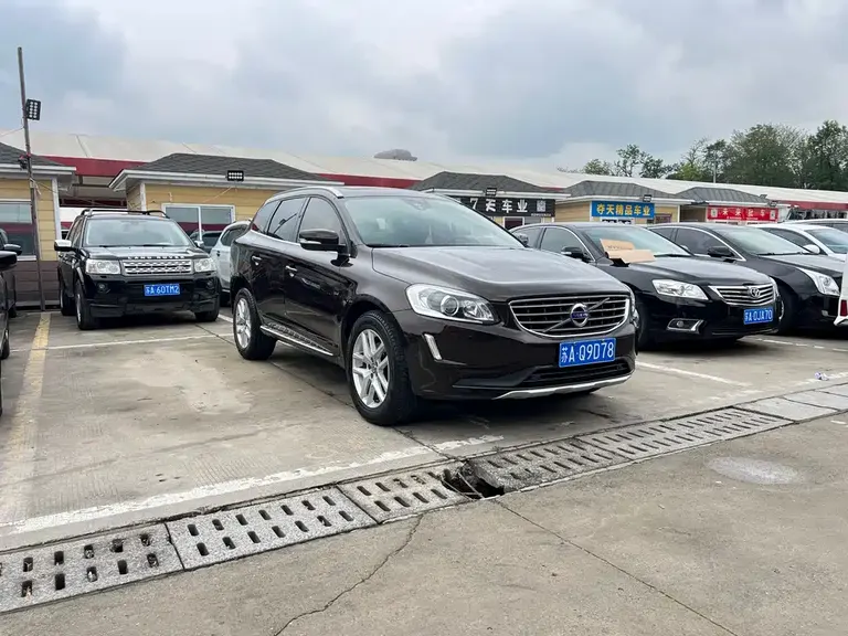 Volvo XC60 T5 AWD Smart Progress