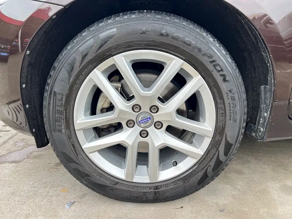 Volvo XC60 T5 AWD Smart Progress