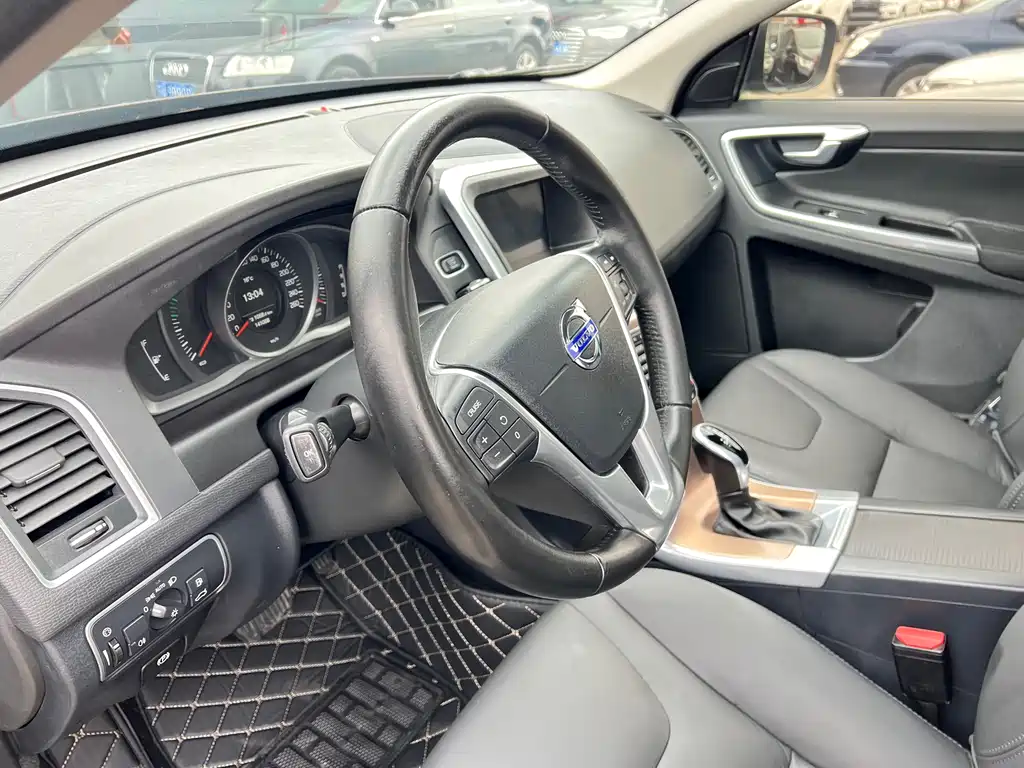 Volvo XC60 T5 AWD Smart Progress