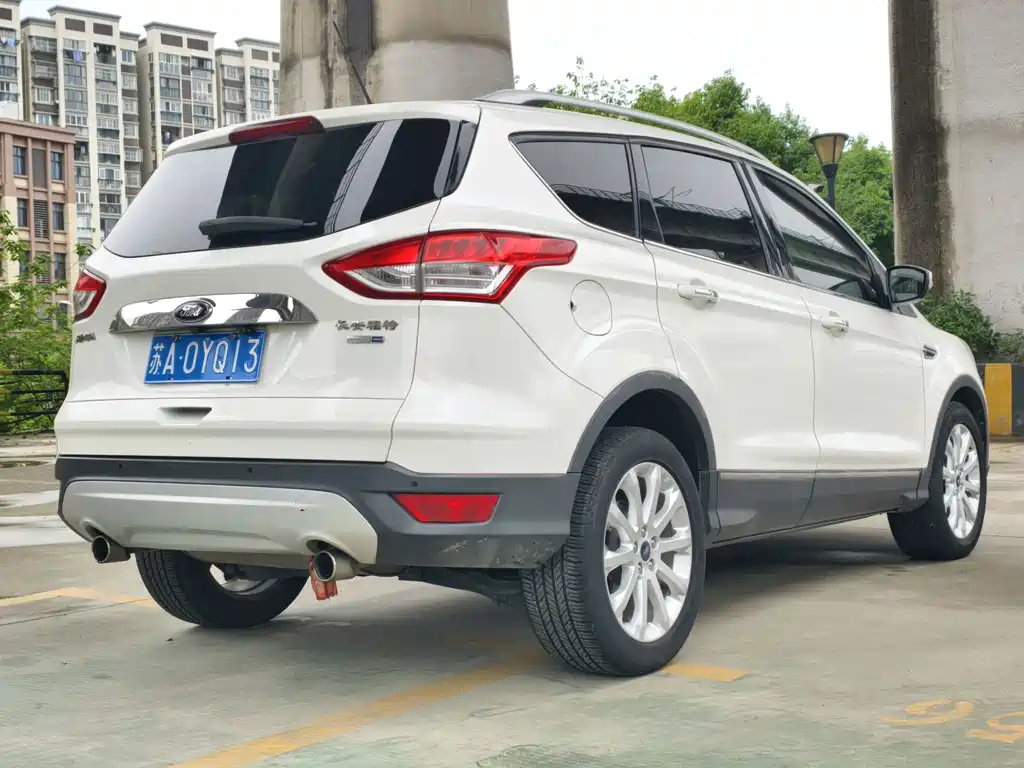 Kuga 1.6 L GTDi 4 WD Elite