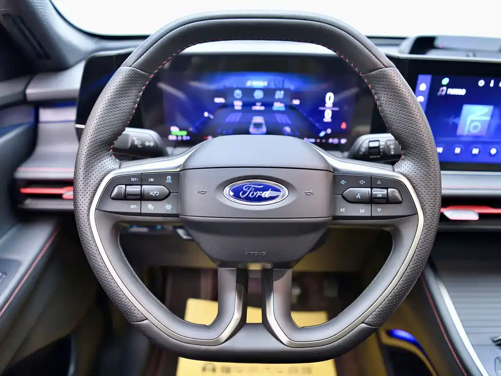 Edge Edge L 2.0 T EcoBoost E Hybrid 4 WD 7-seat STLine