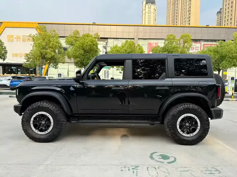 Ford Bronco 2.3 T Ink Diamond Bigfoot Offroad