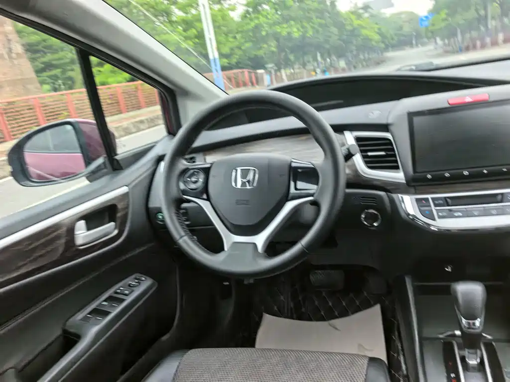 Jade 1.8 L Auto Comfort 5-seat