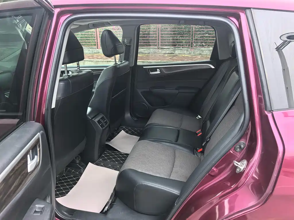 Jade 1.8 L Auto Comfort 5-seat