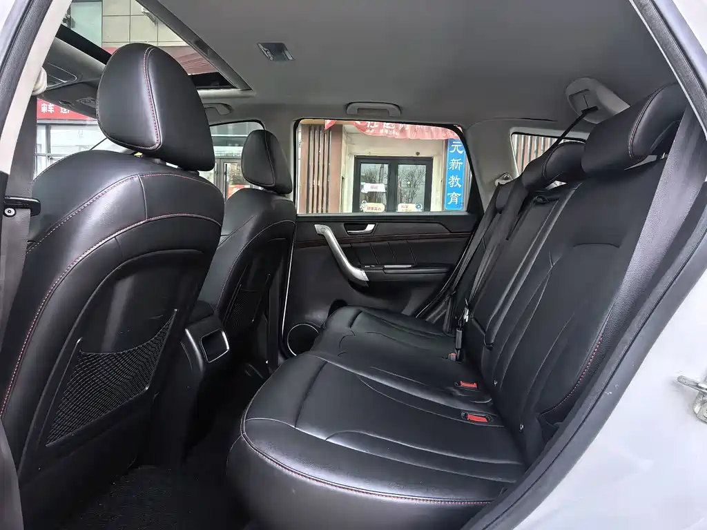 Haval H6 Red Label Sport 1.5 T Manual 2 WD Elite