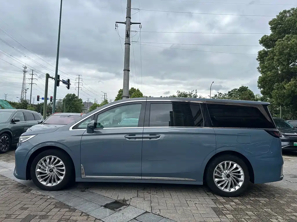 Voyah Dreamer Low Carbon Dream + Smart Drive Package