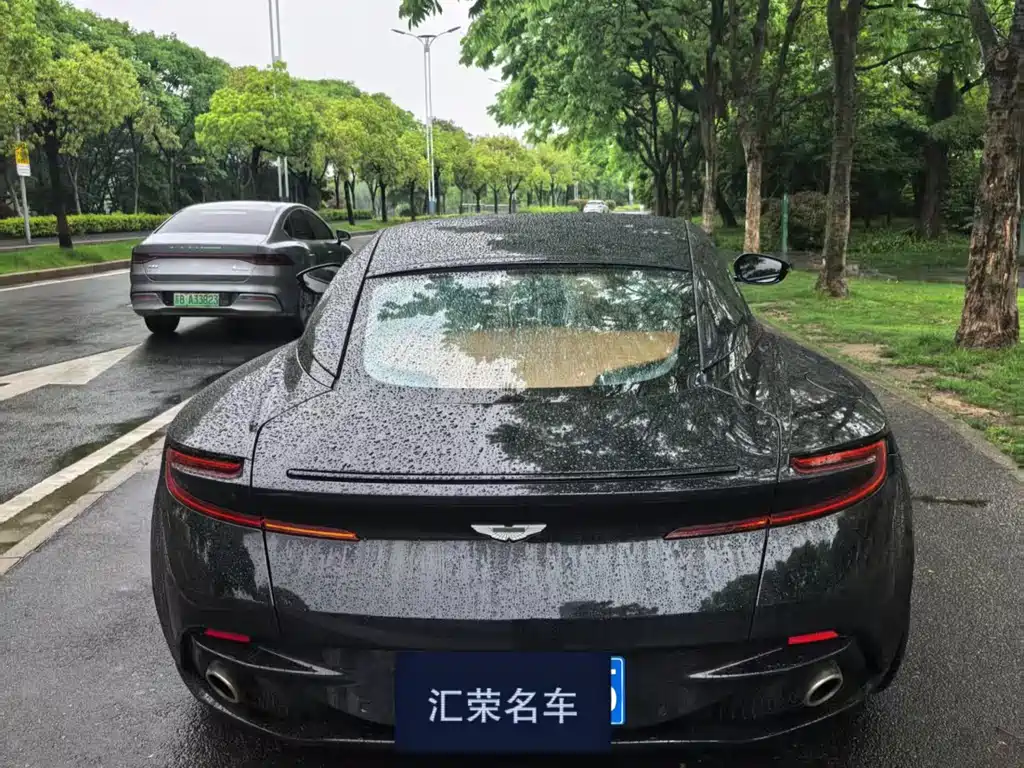 Aston Martin DB11 4.0 T V8 Coupe