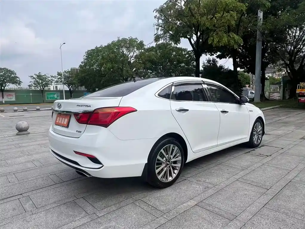 Mistra 1.6 T Auto Intelligent GLS CN-V