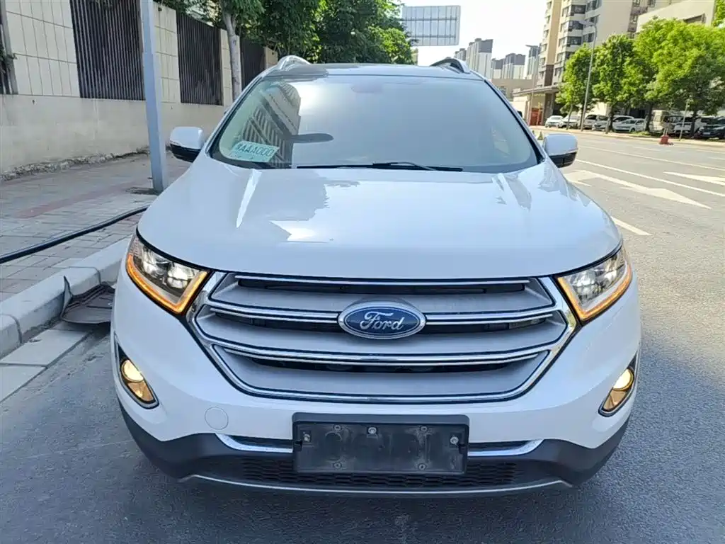 Edge EcoBoost 245 2 WD Grand Sharp 7-seat CN-V