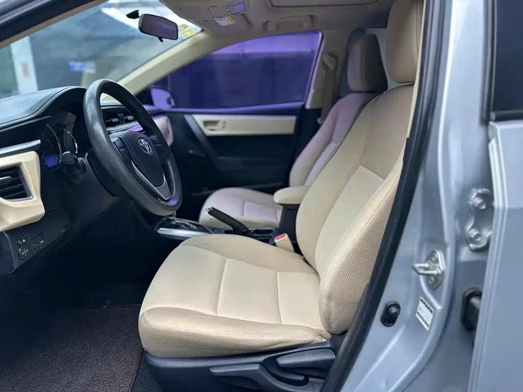 Levin 1.6 G CVT Elite