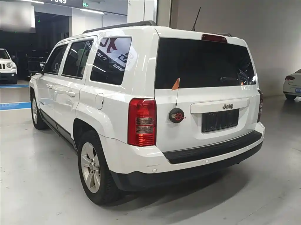 Patriot 2.4 L Sport