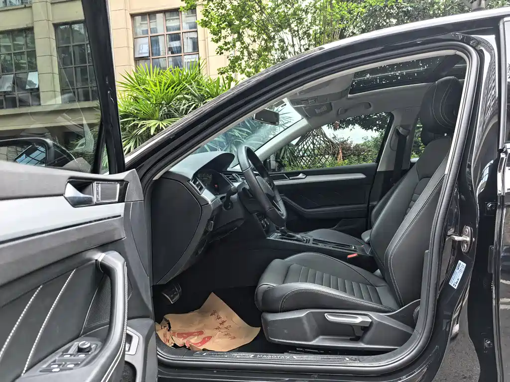 Magotan 200 10 K Commemorative 280 TSI DSG Comfort