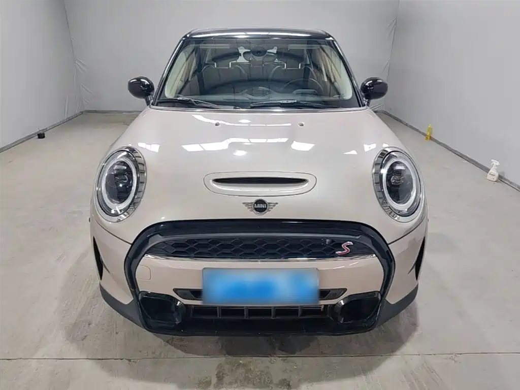 MINI MINI 2022款 改款 2.0 T COOPER S 经典派 五门版