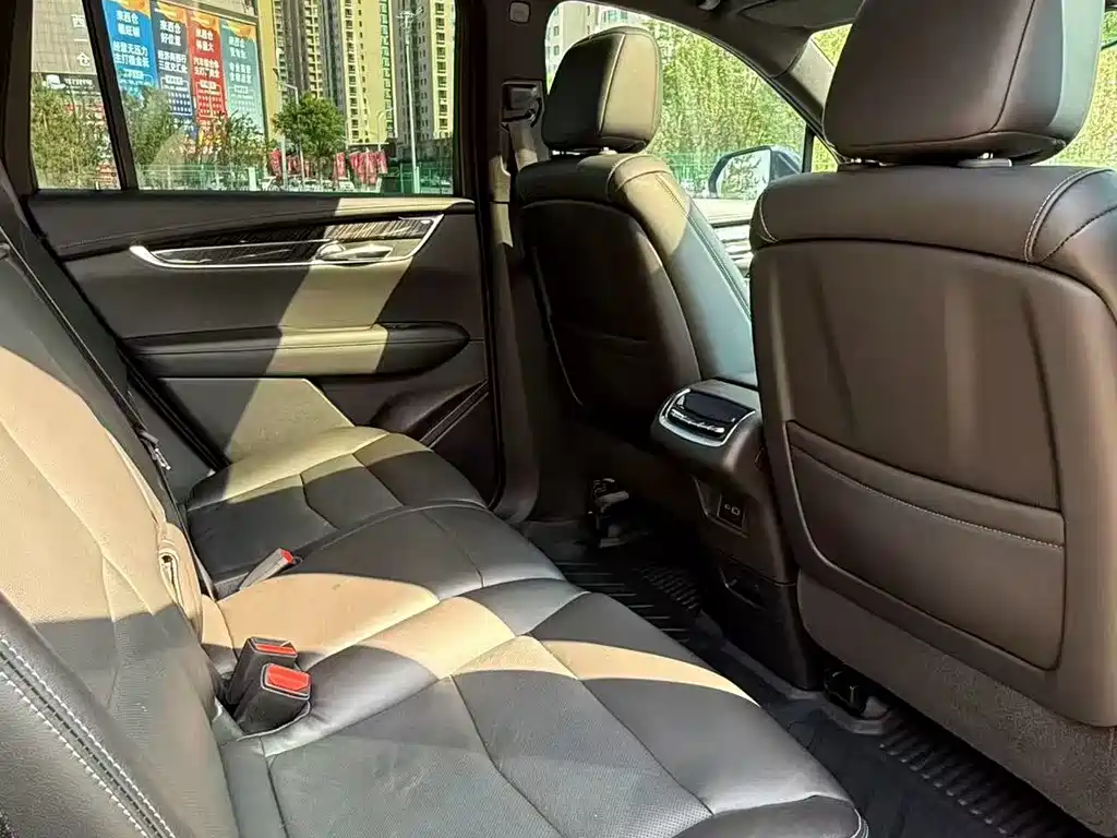 Cadillac XT6 2.0 T 7-seat 4 WD Luxury