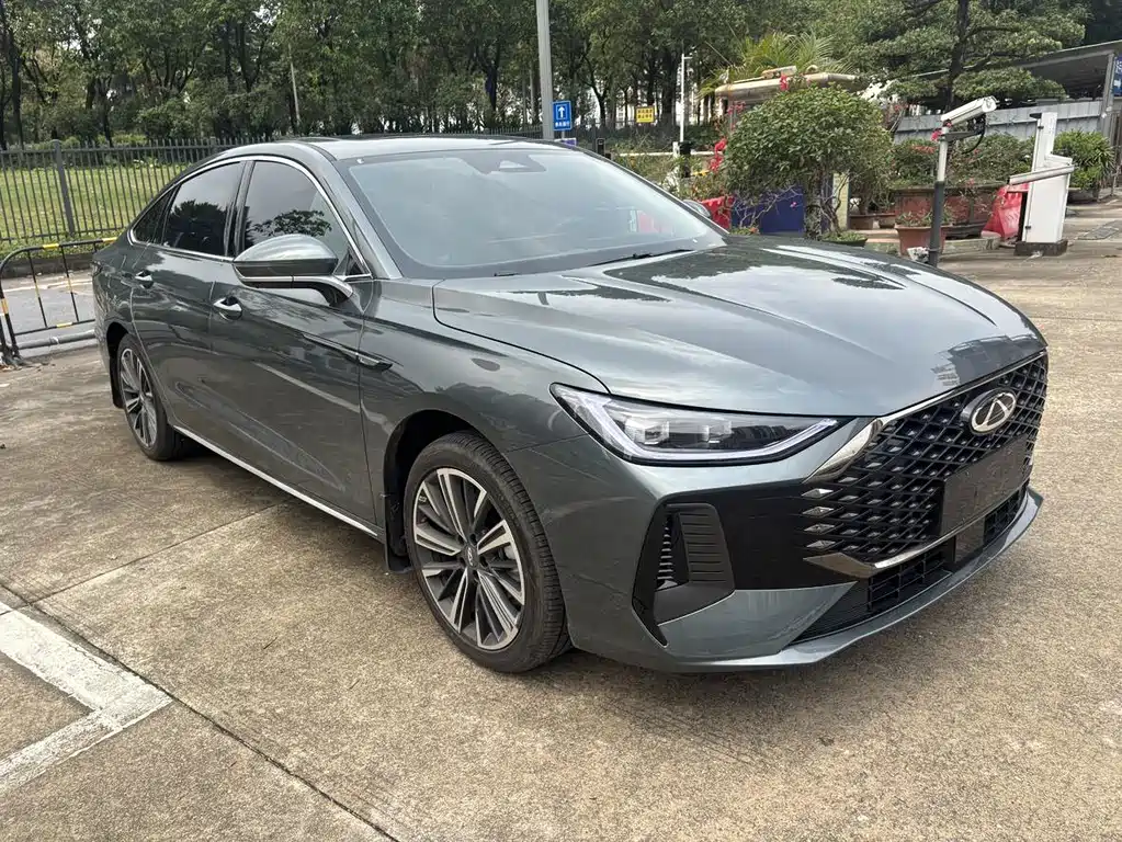 Arrizo 8 PRO 1.6 T DCT Luxury +